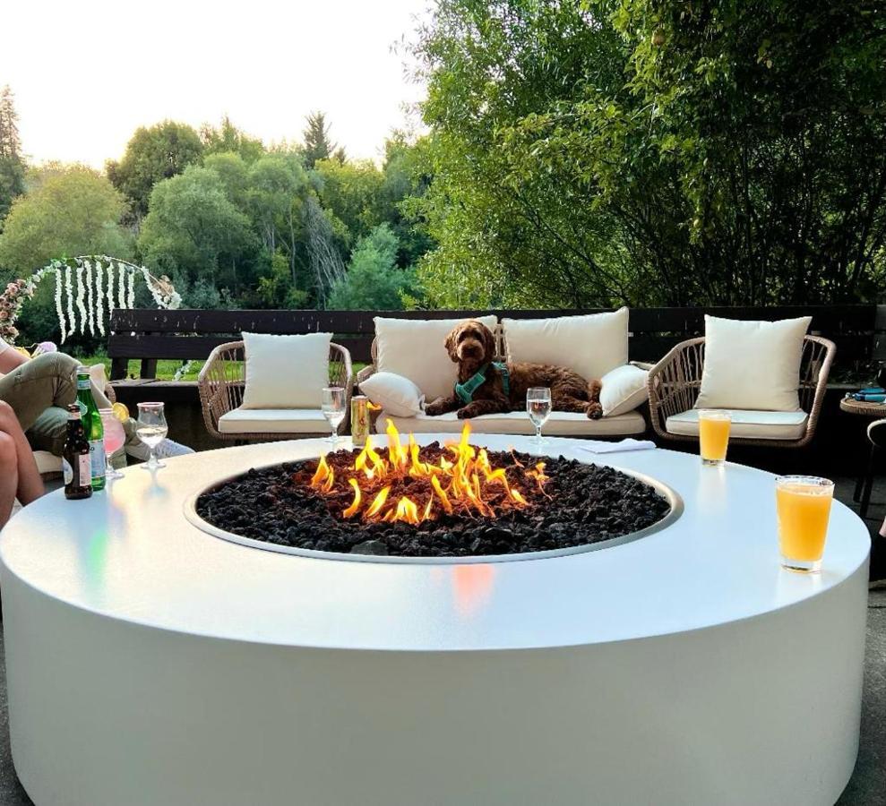 Boho Manor Hotel Monte Rio Екстериор снимка